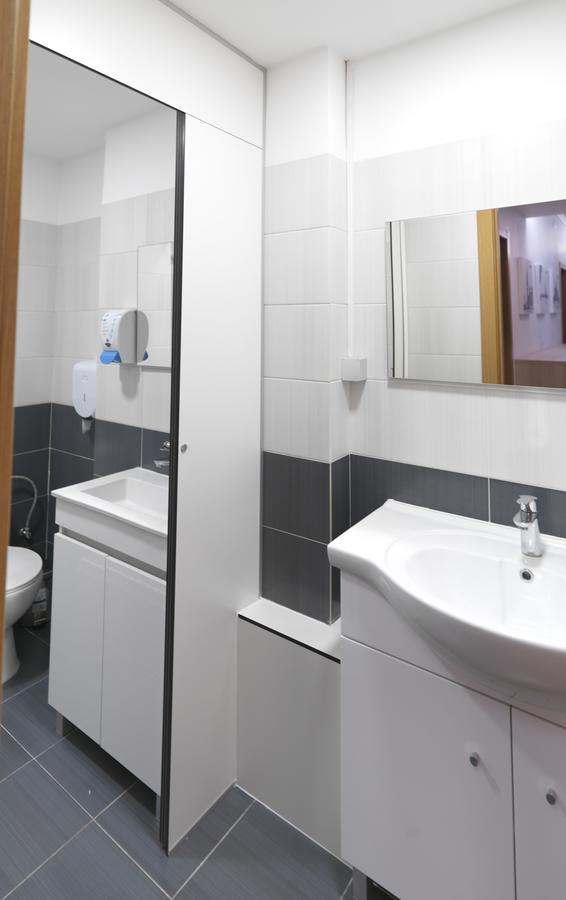 Alunni Stacc Guesthouse Лиссабон Экстерьер фото